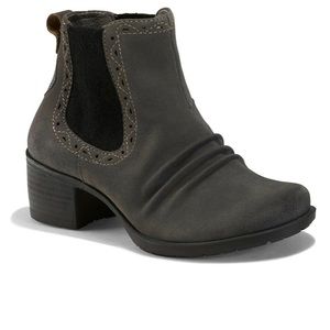 Earth Denali Aspect Charcoal Grey Multi Suede